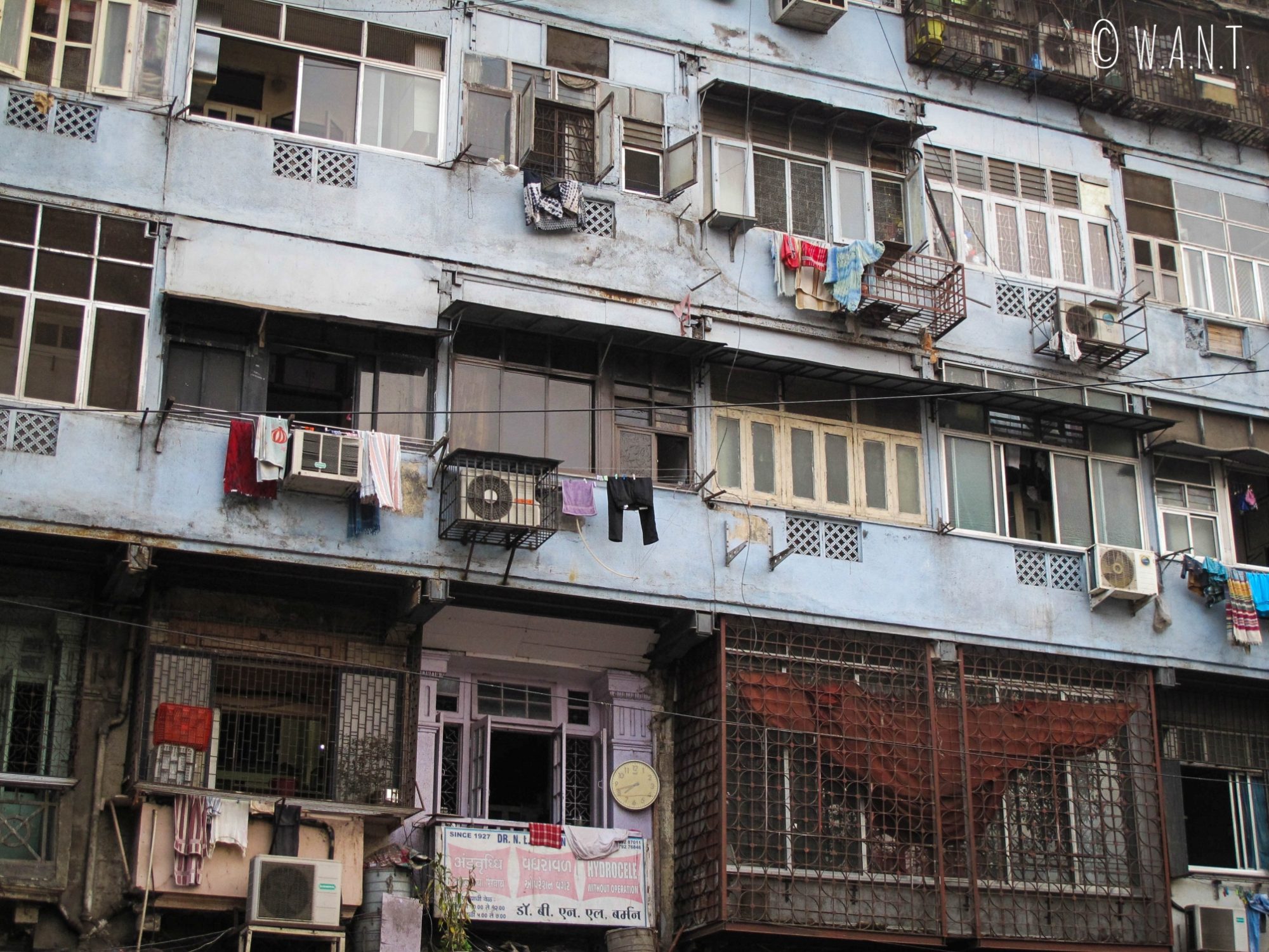 Habitations dans les rues de Mumbai