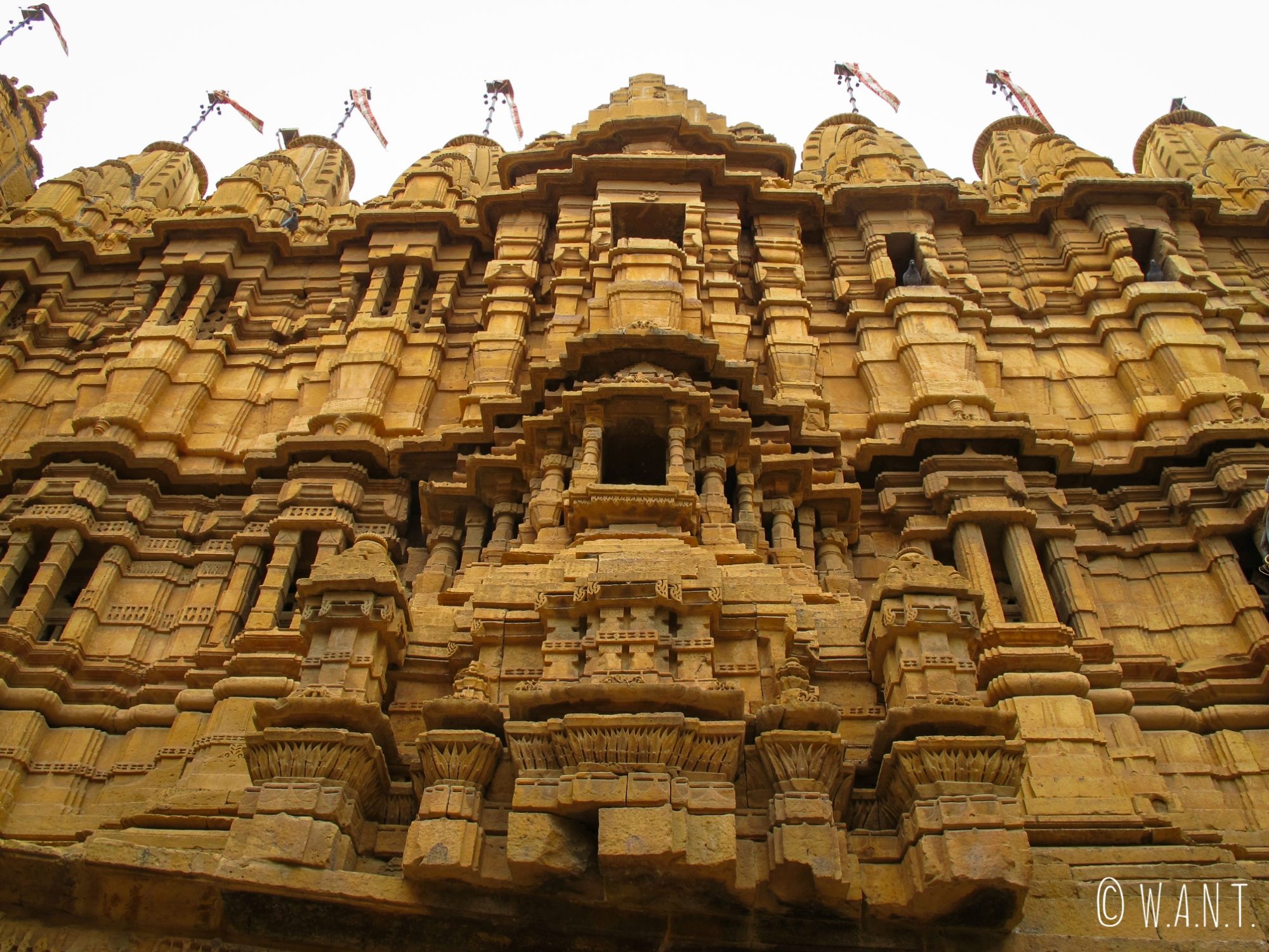 La façade du usée du fort de Jaisalmer, donnant sur la place principale