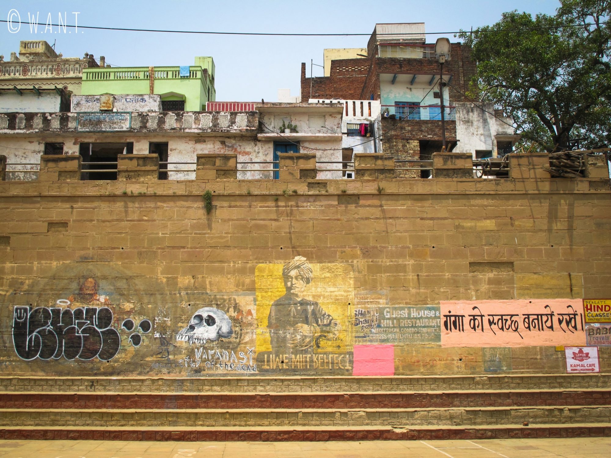 L'art de rue est très présent sur les façades des ghats de Varanasi, notamment au Kedar ghat