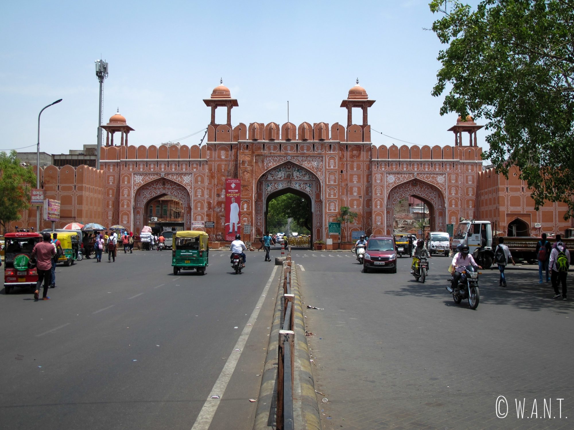Porte d'Ajmeri qui nous permet d'entrer dans le vieille ville de Jaipur