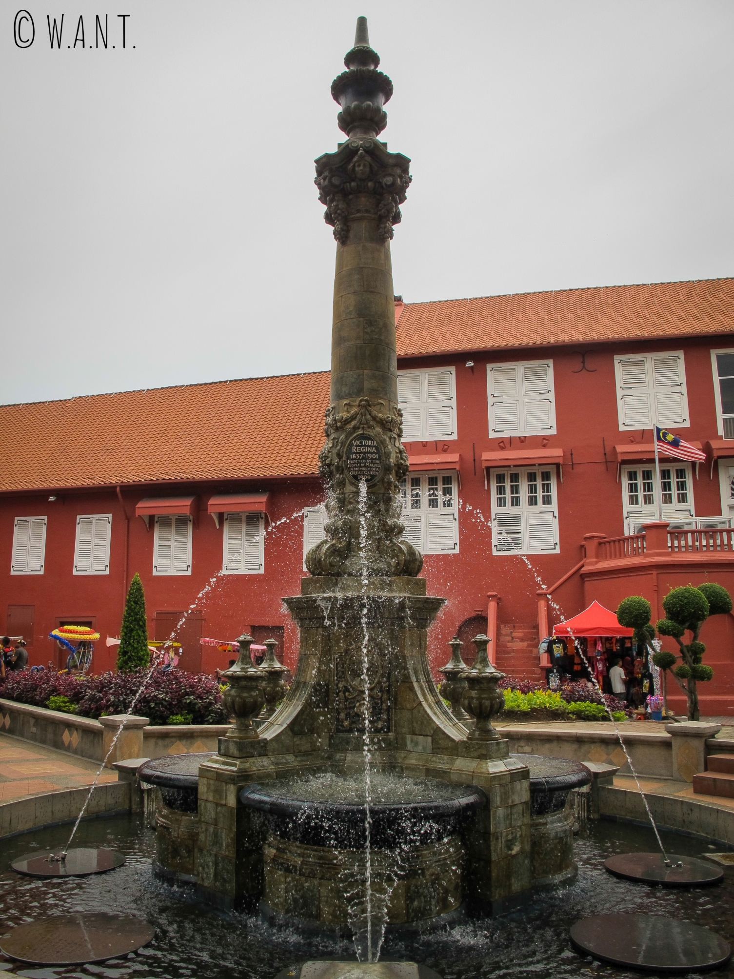 Fontaine Queen Victoria sur la place Dutch Square de Malacca