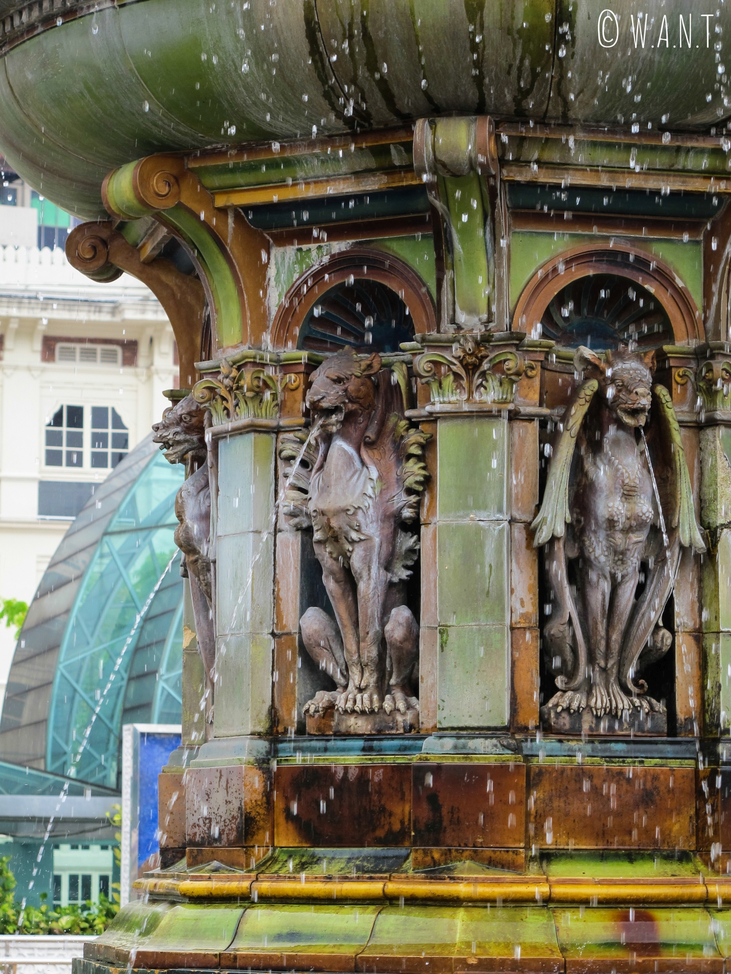 Gros plan sur la fontaine Victoria de Kuala Lumpur