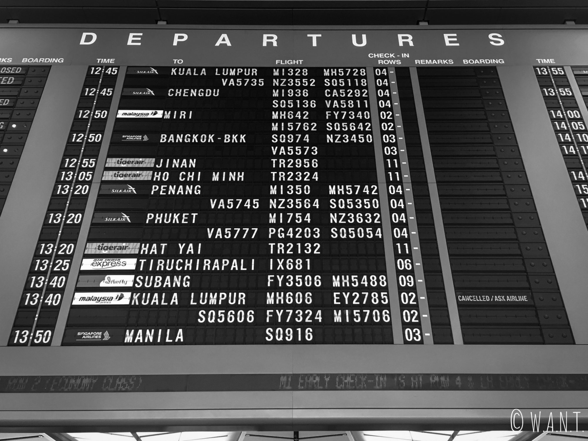 Tableau d'affichage des départs à l'aéroport de Singapour