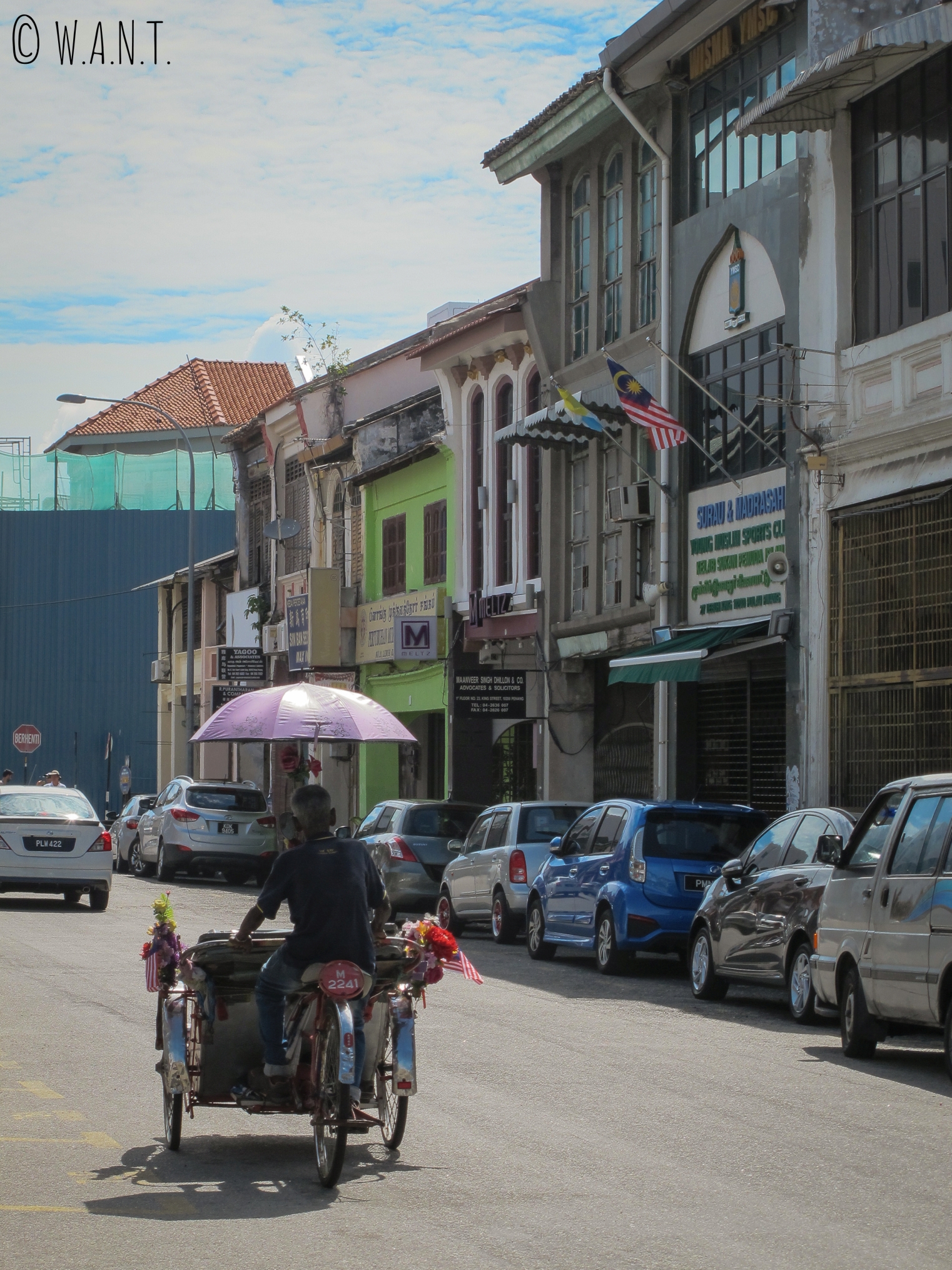 Tuk-tuk dans les rues de Georgetown à Penang