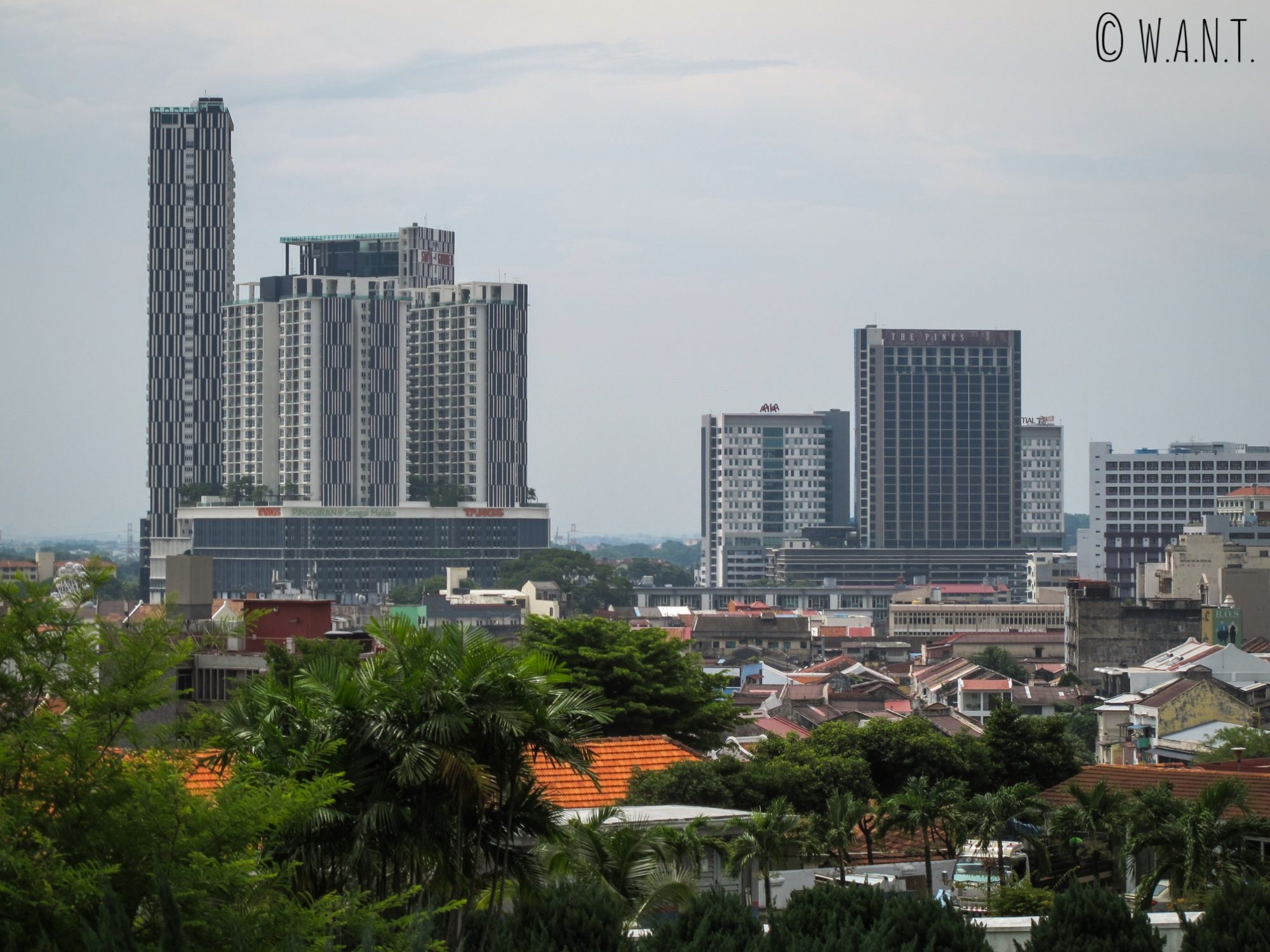 Vue sur la ville de Malacca depuis la colline St Paul