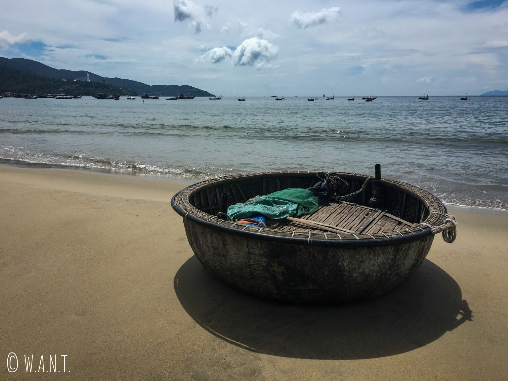 Basket boat sur la plage de Da Nang