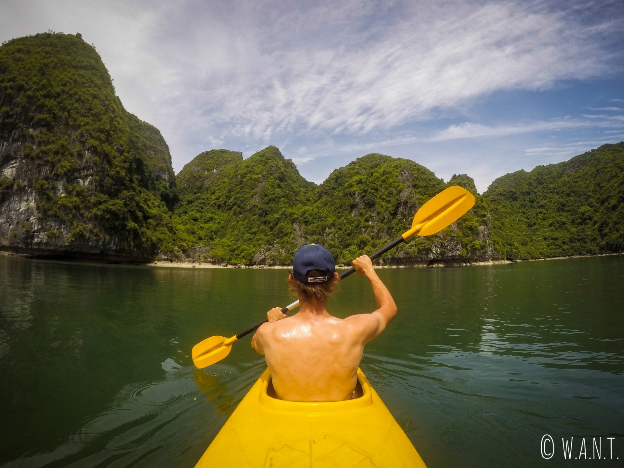 Benjamin rêvait de cette sortie en kayak dans la Baie d'Ha Long