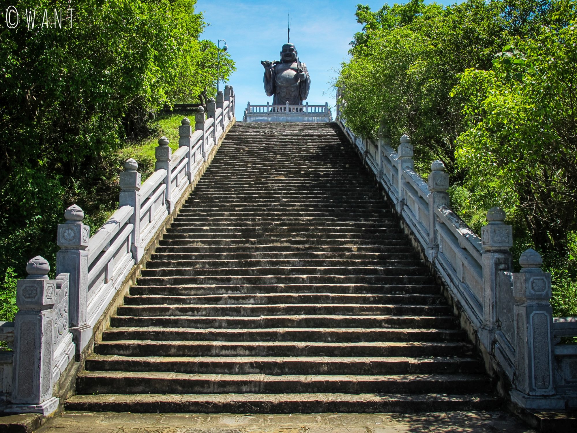 Bouddha rieur à la pagode Bai Dinh de Tam Coc
