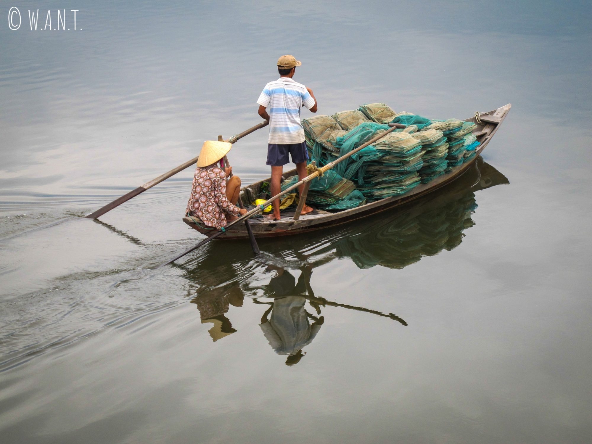Embarcation de pêcheurs dans les environs de Hoi An