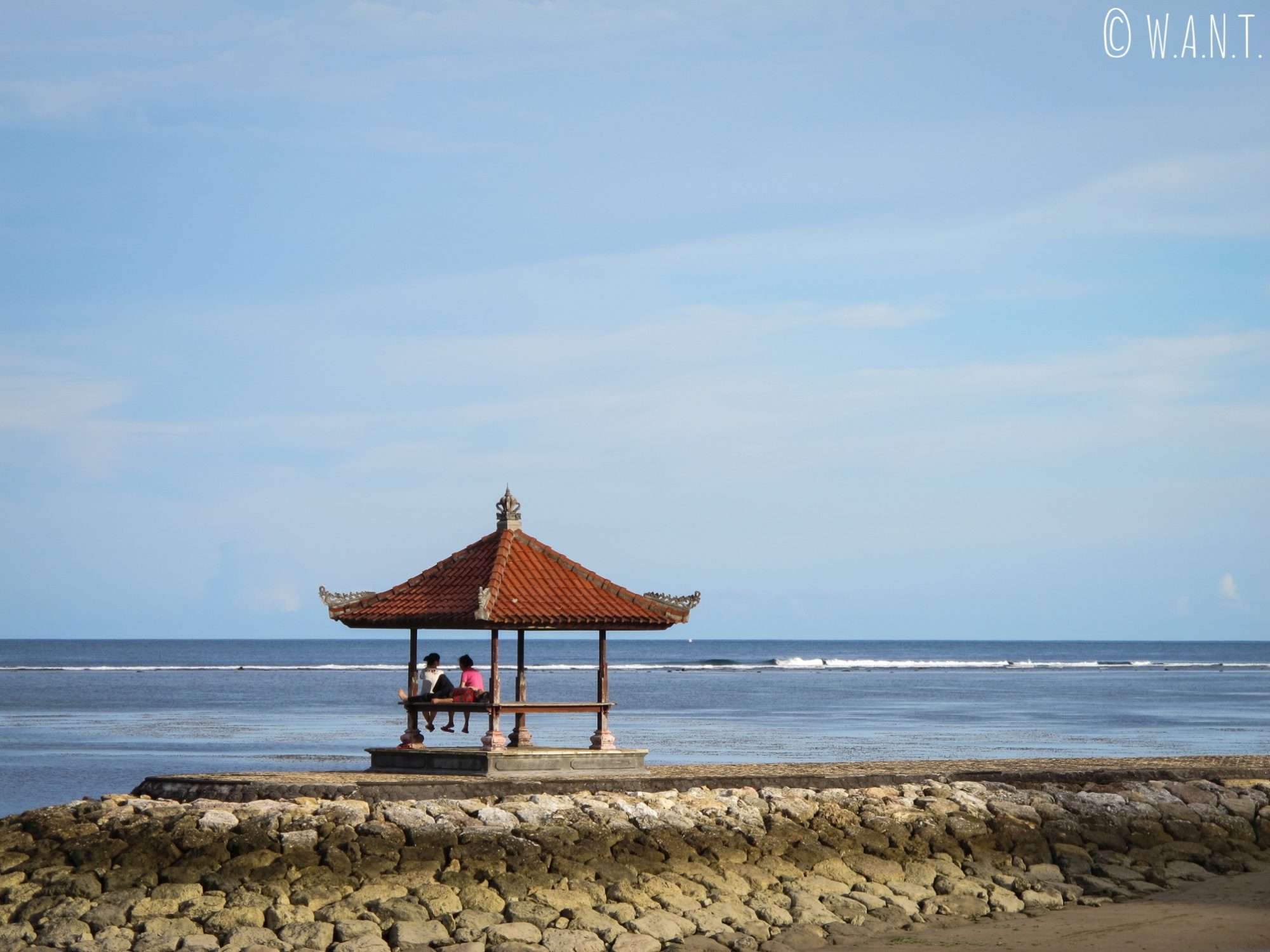 Coucher de soleil depuis la plage de Nusa Dua à Bali