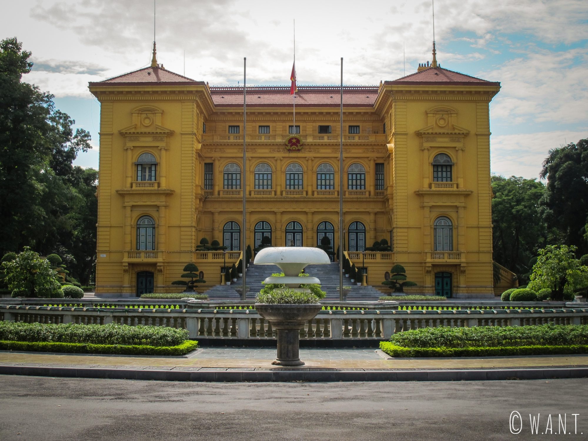 Façade du Palais présidentiel à Hanoï