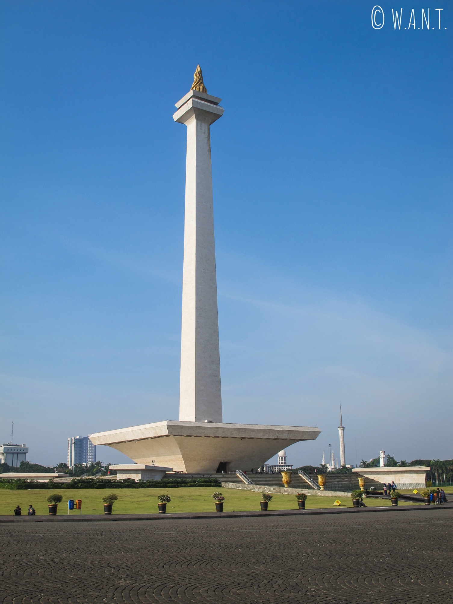 Le Monas est situé sur la place Merdeka à Jakarta