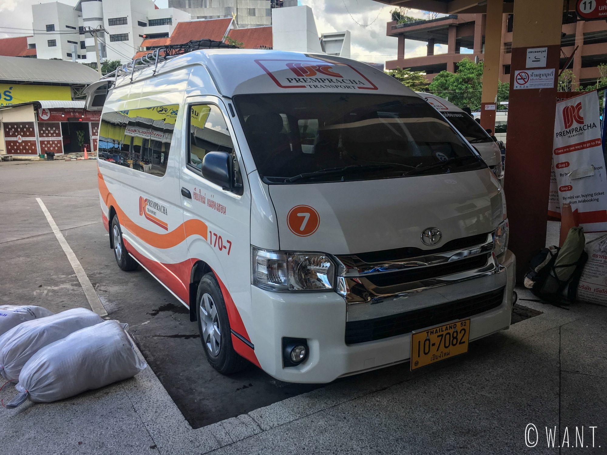Minibus permettant de relier Chiang Mai à Pai