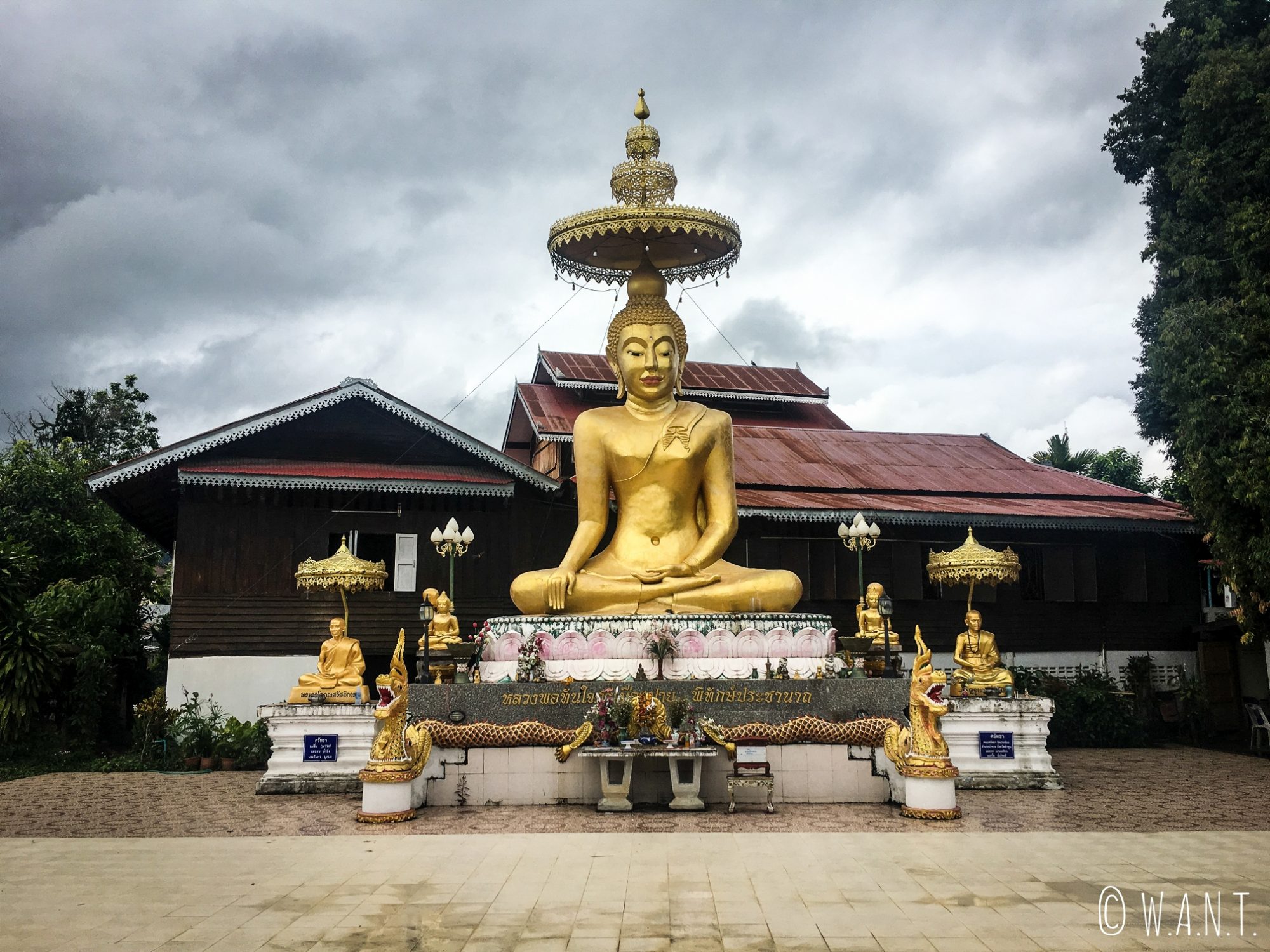 Statue de Bouddha du Wat Luang de Pai