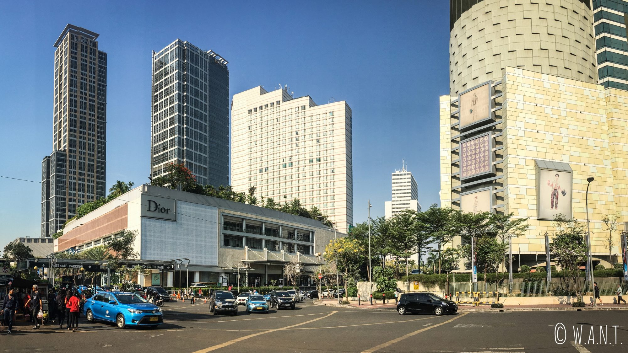 Vue au pied du Grand Mall Indonesia de Jakarta