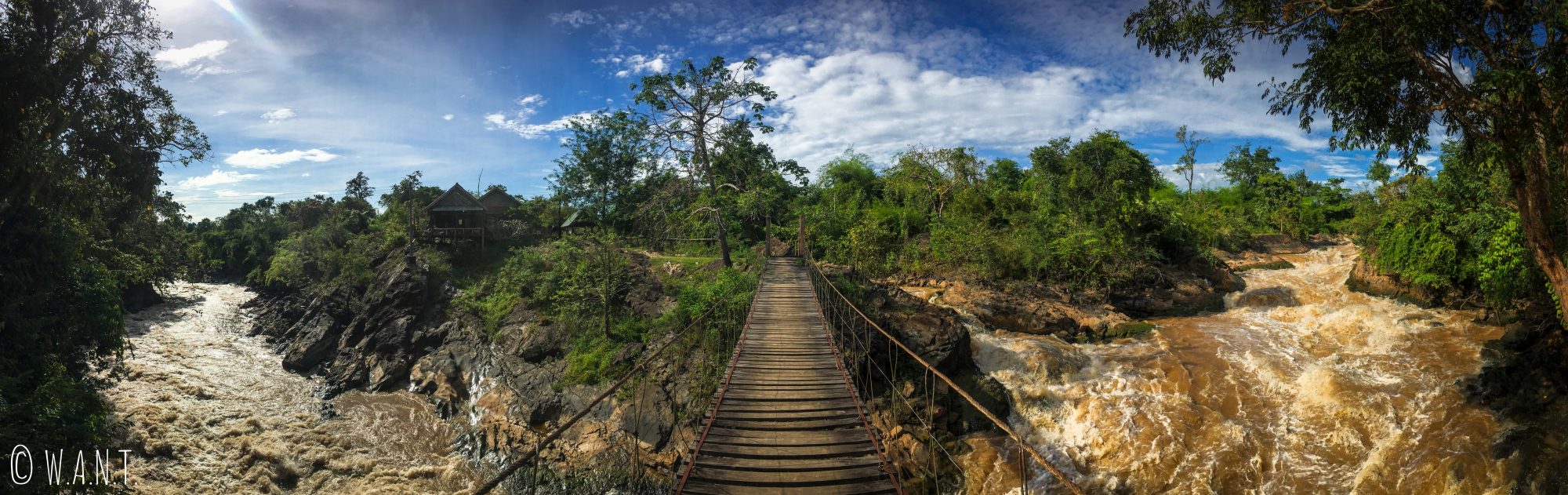 Panorama depuis le pont suspendu de l'île de Don Khon à l'extrême sud du Laos