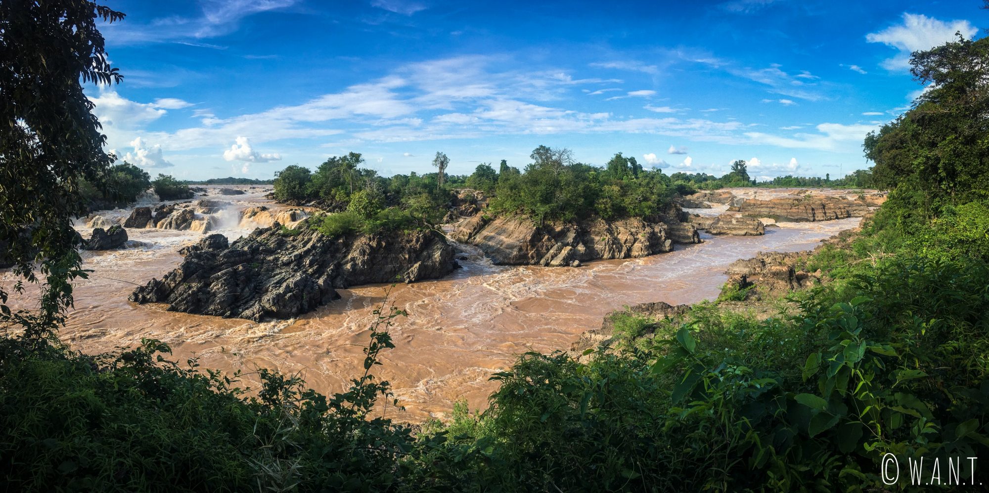 Panorama des cascades de Li Phi sur l'île de Don Khon