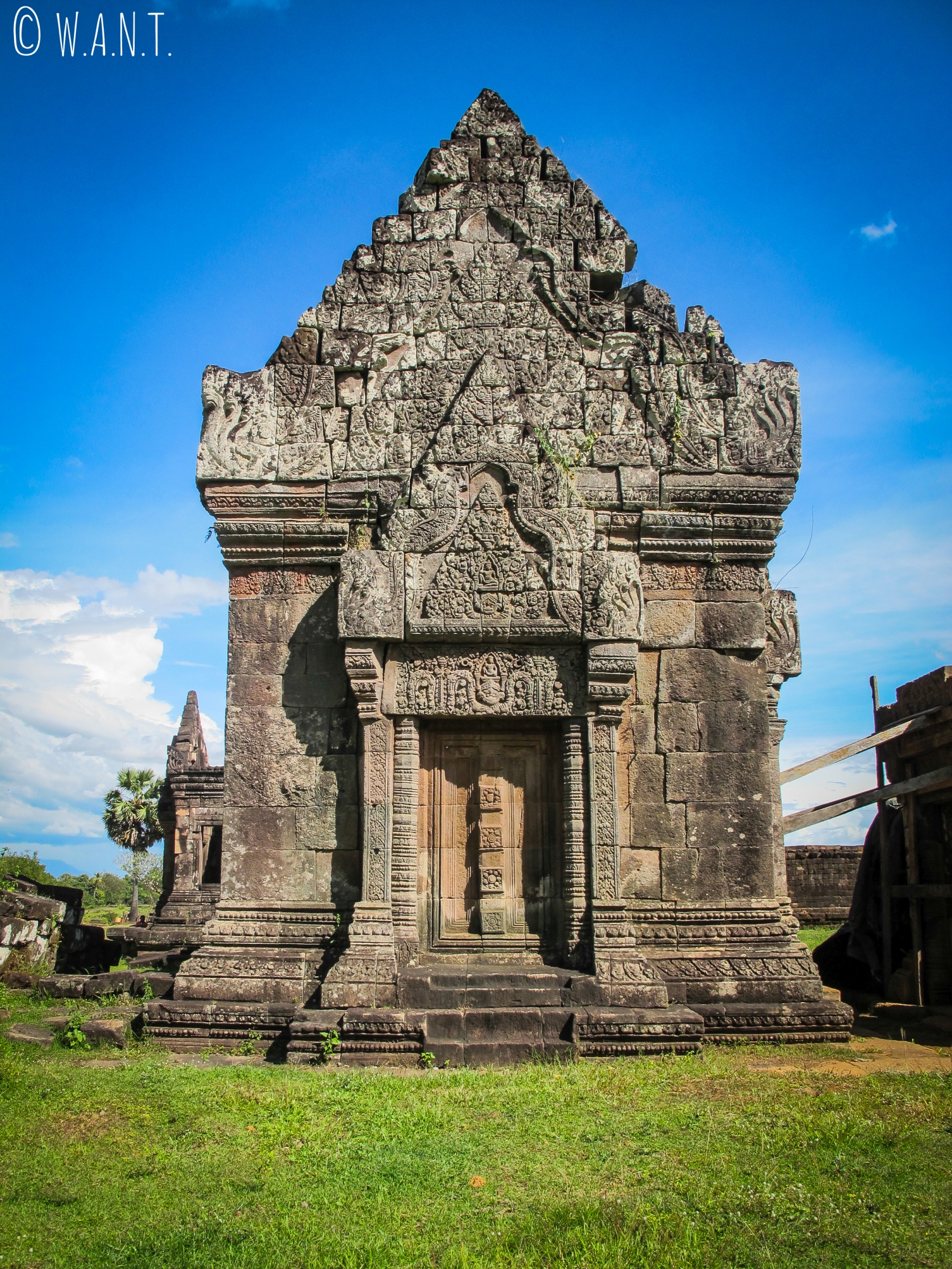 Porte de l'un des deux palais du site Unesco Vat Phou