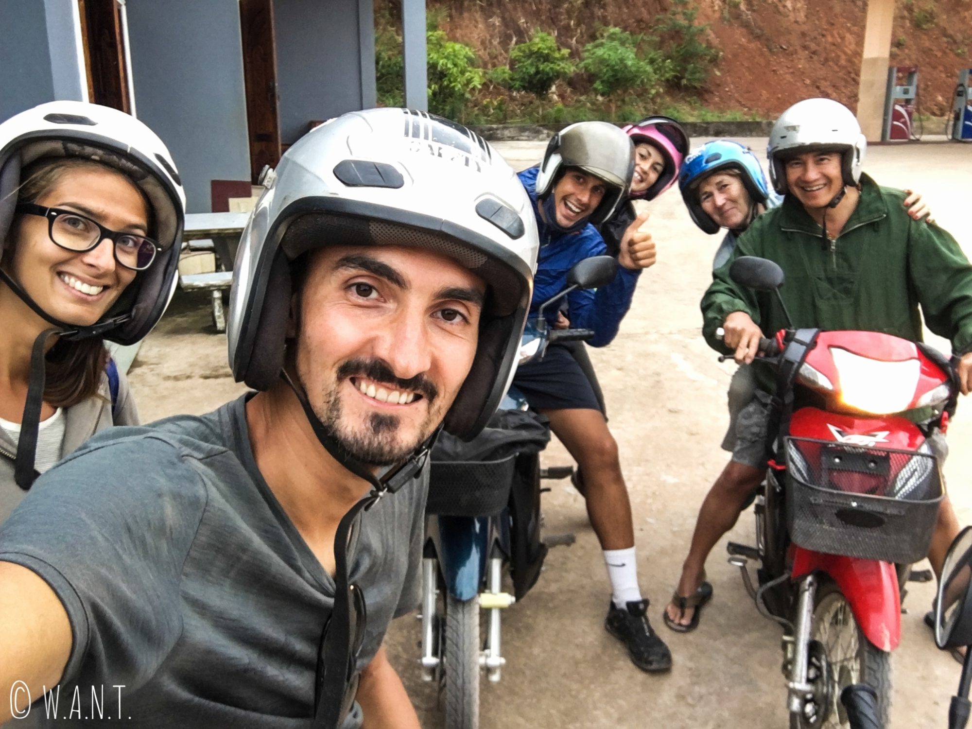 Selfie à Luang Namtha avec Agnès, Jilles, Janire et Javier