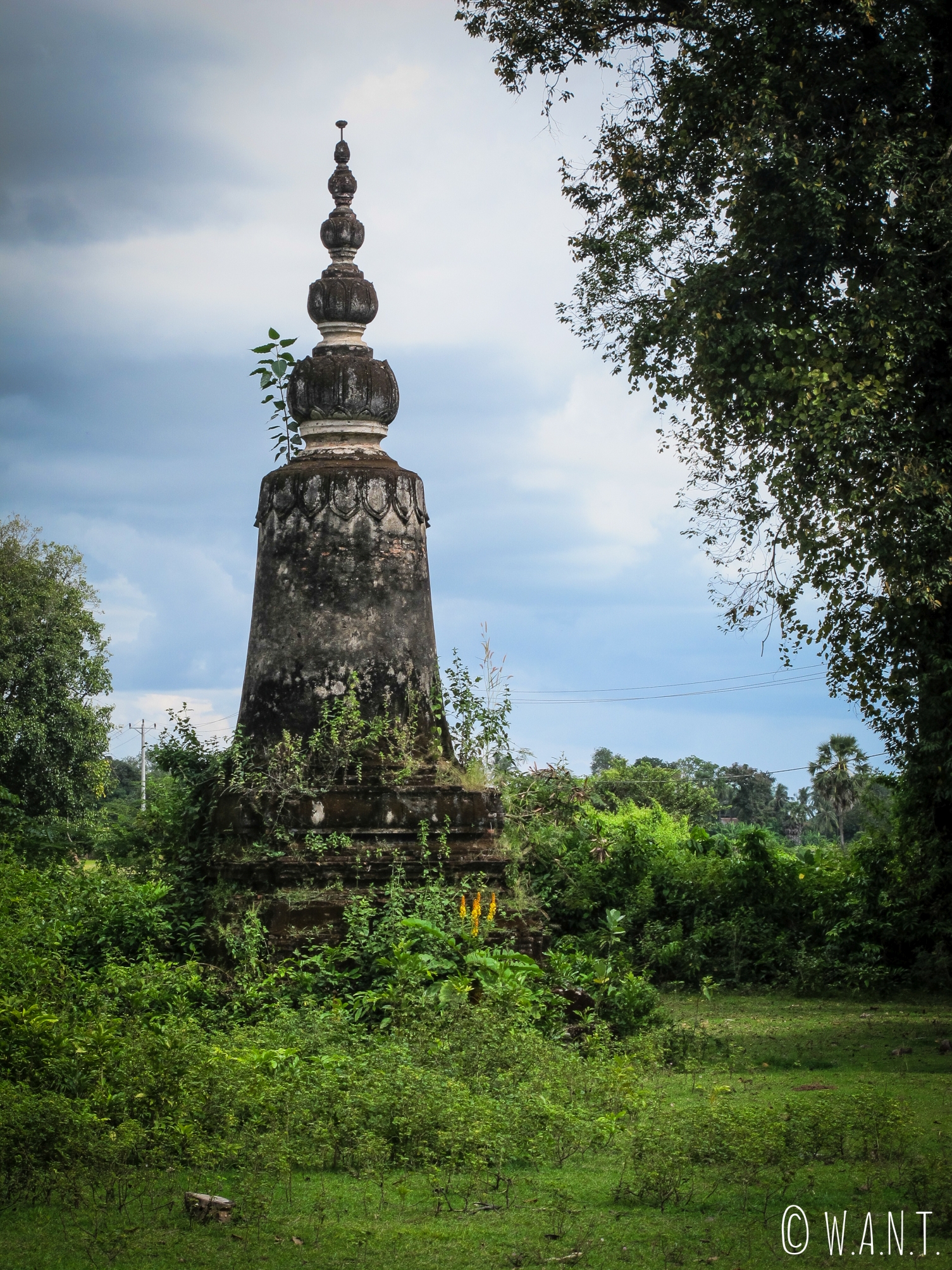 Pagode abandonnée sur l'île de Koh Trong
