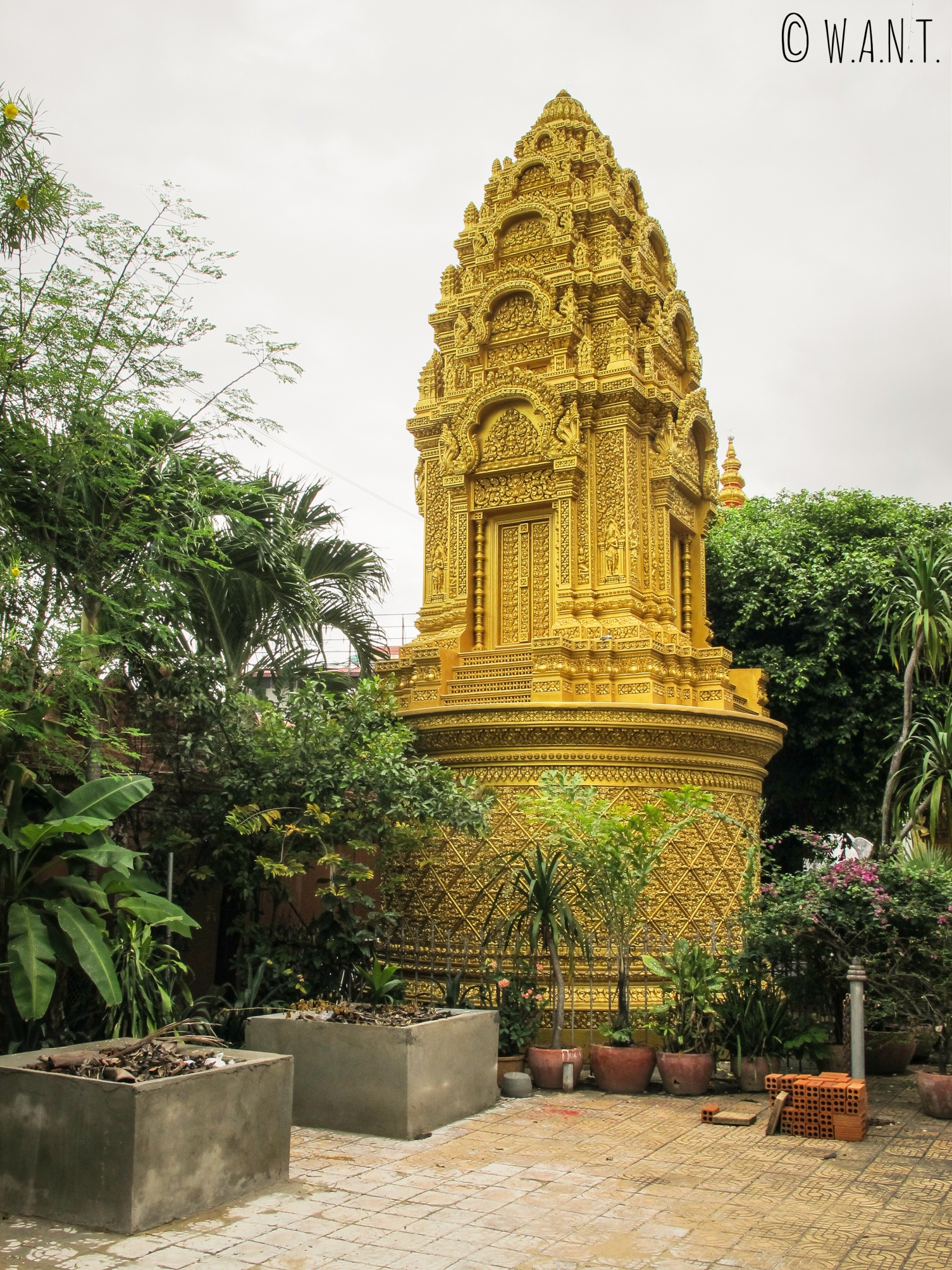 Stupa doré du Wat Ounalom de Phnom Penh
