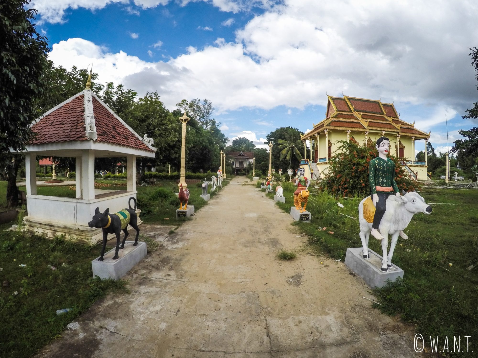 Temple sur l'île de Koh Trong