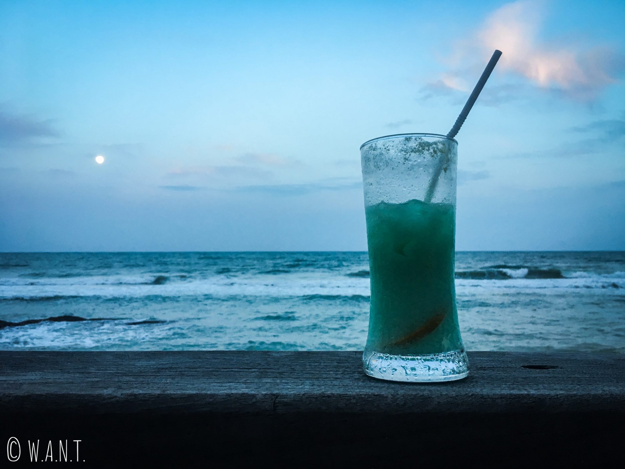 Cocktail et vue au Sheraton de l'île de Koh Samui