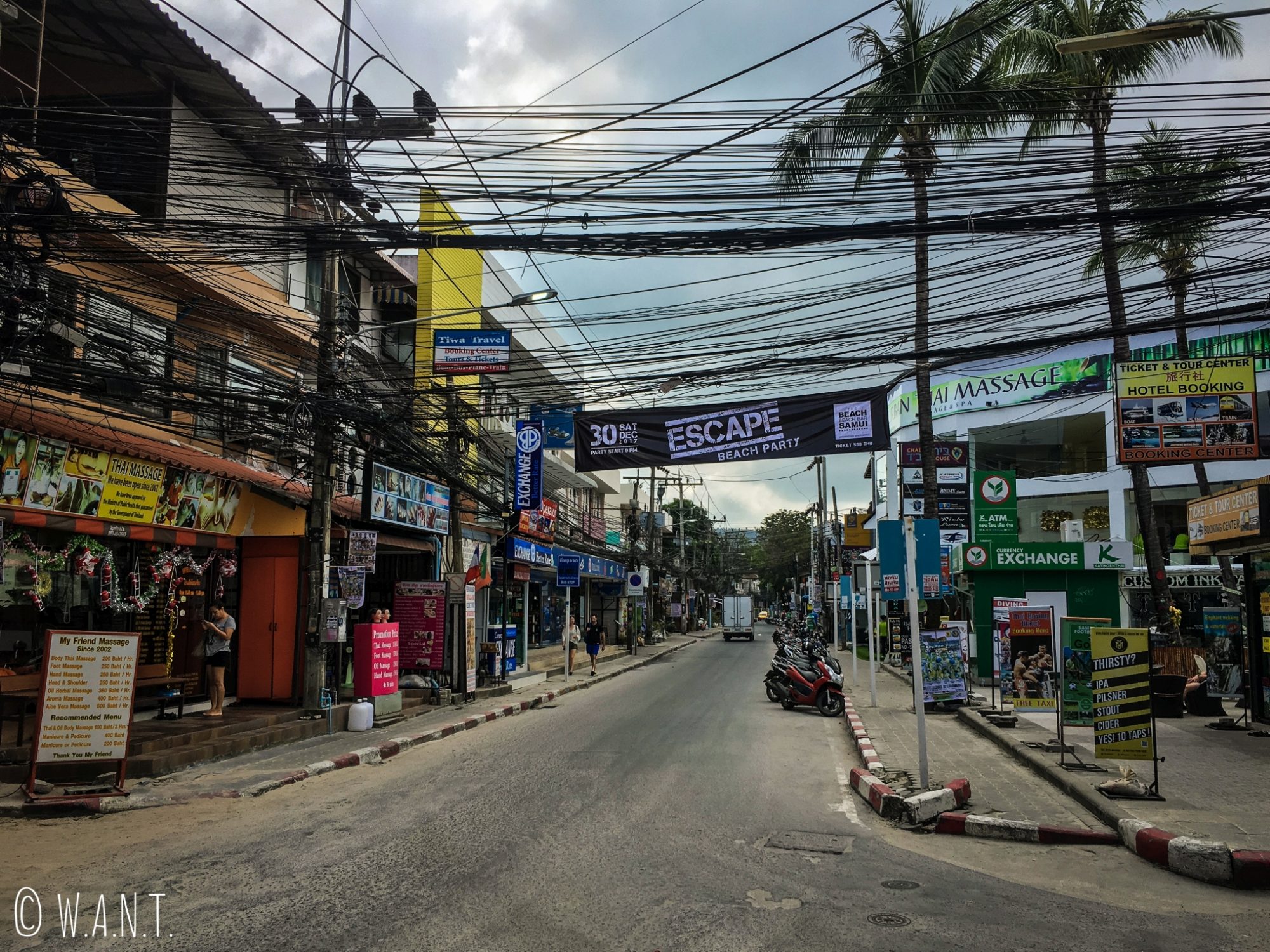 Rue de Chaweng sur l'île de Koh Samui