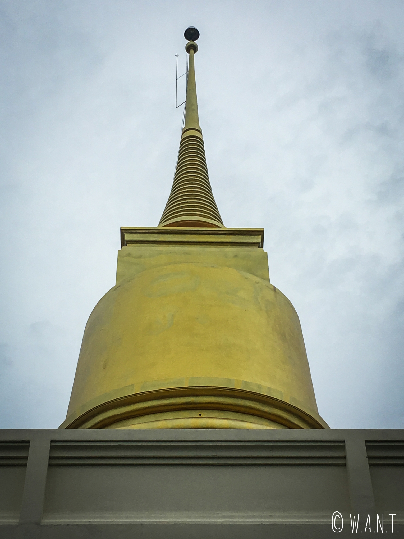 Stupa du Khao Hua Jook Chedi sur l'île de Koh Samui