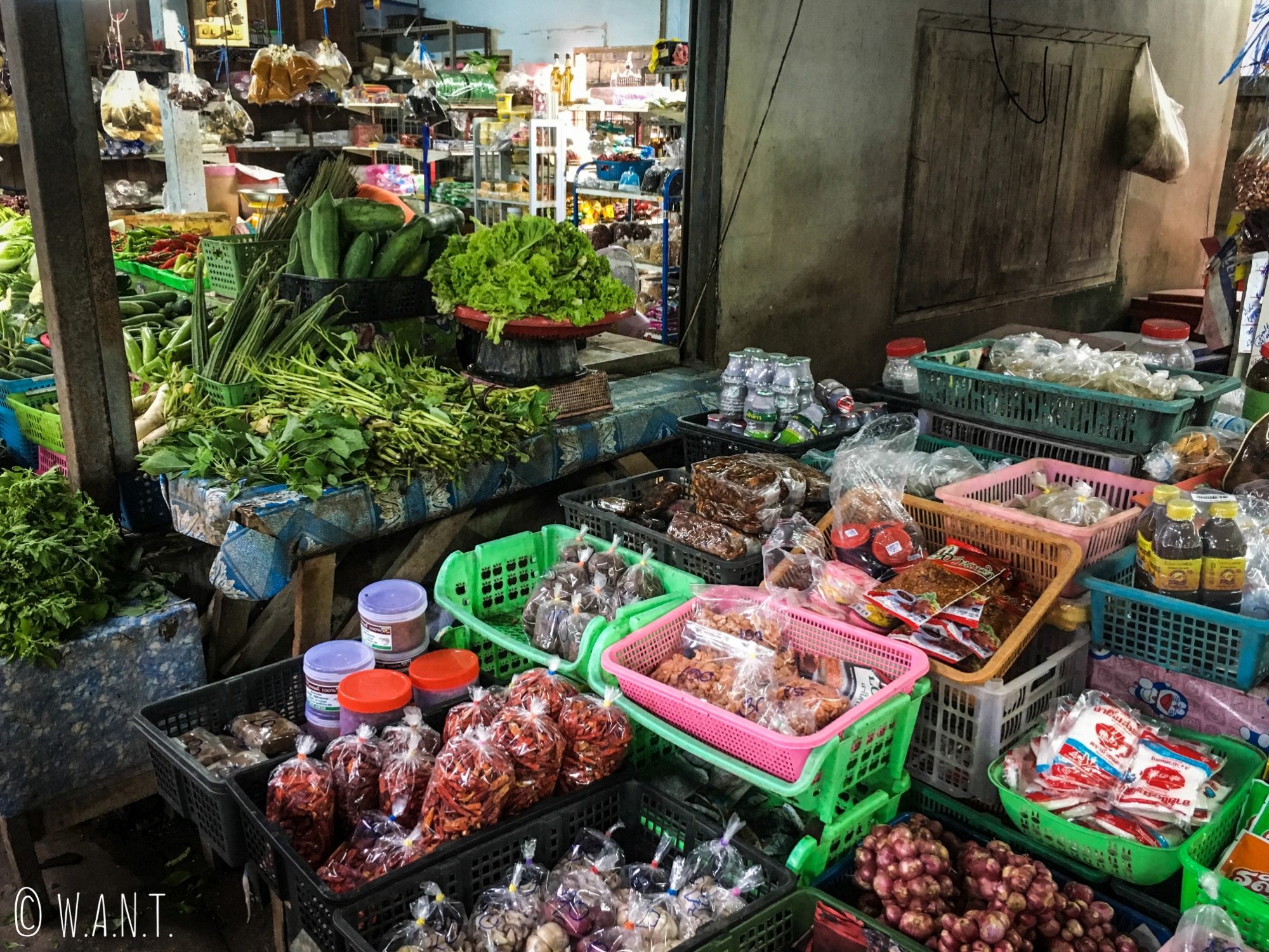 Étal de marché dans le village musulman de Koh Samui