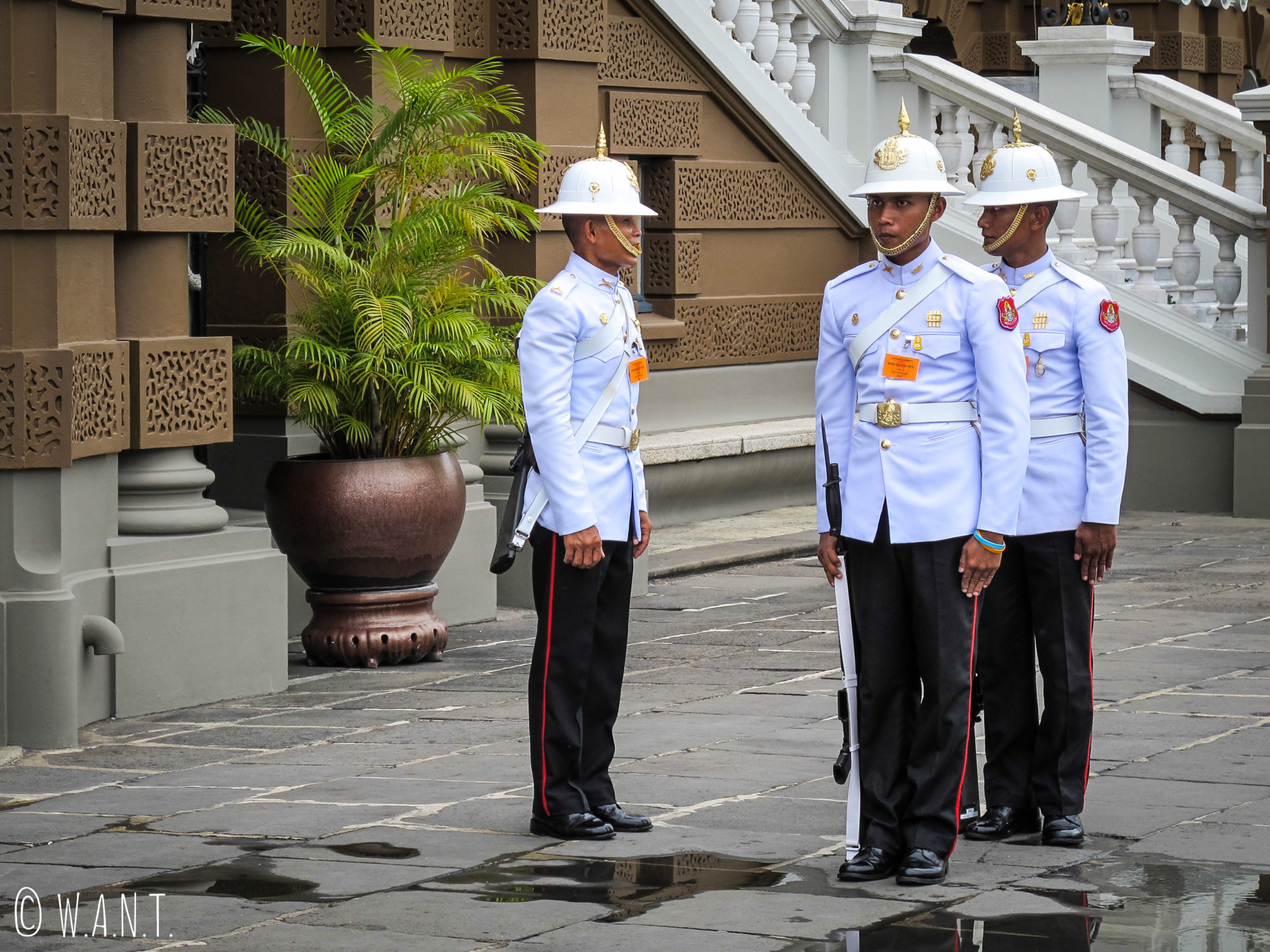 Gardes du Palais Royal de Bangkok