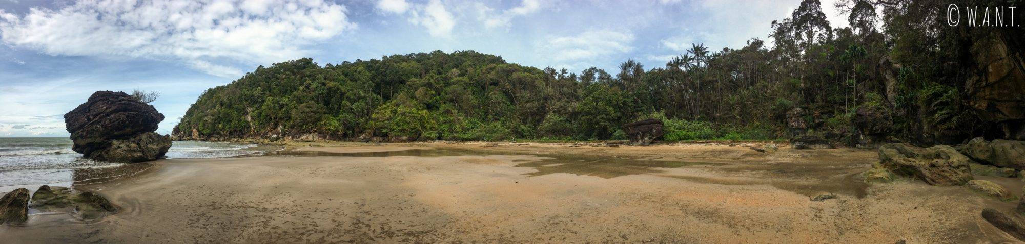 Plage du trail numéro 3 Telok Pacu au Bako National Park