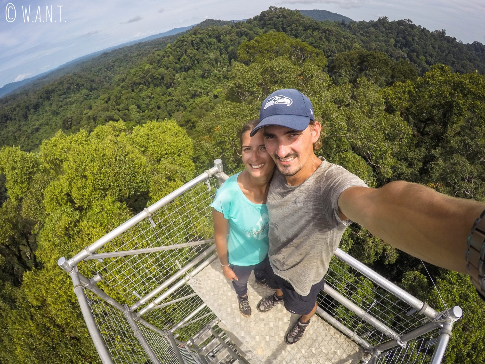 Selfie au-dessus de la canopée du Parc national Ulu Temburong au Brunei