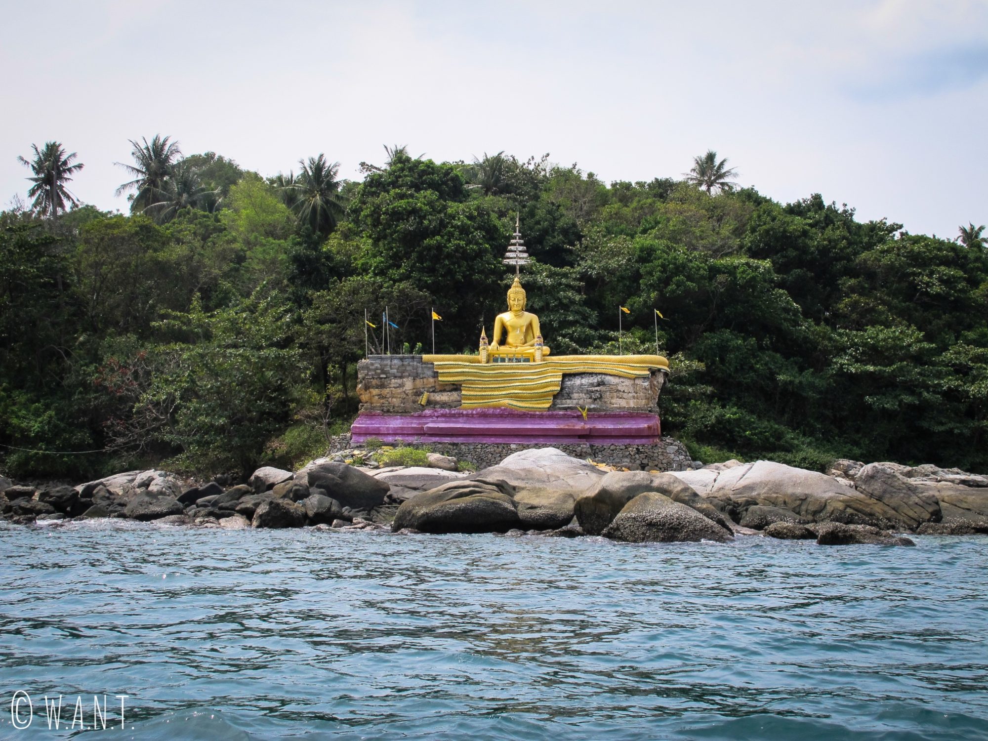 Statue de Bouddha sur l'île de Bouddha Island près de Phuket