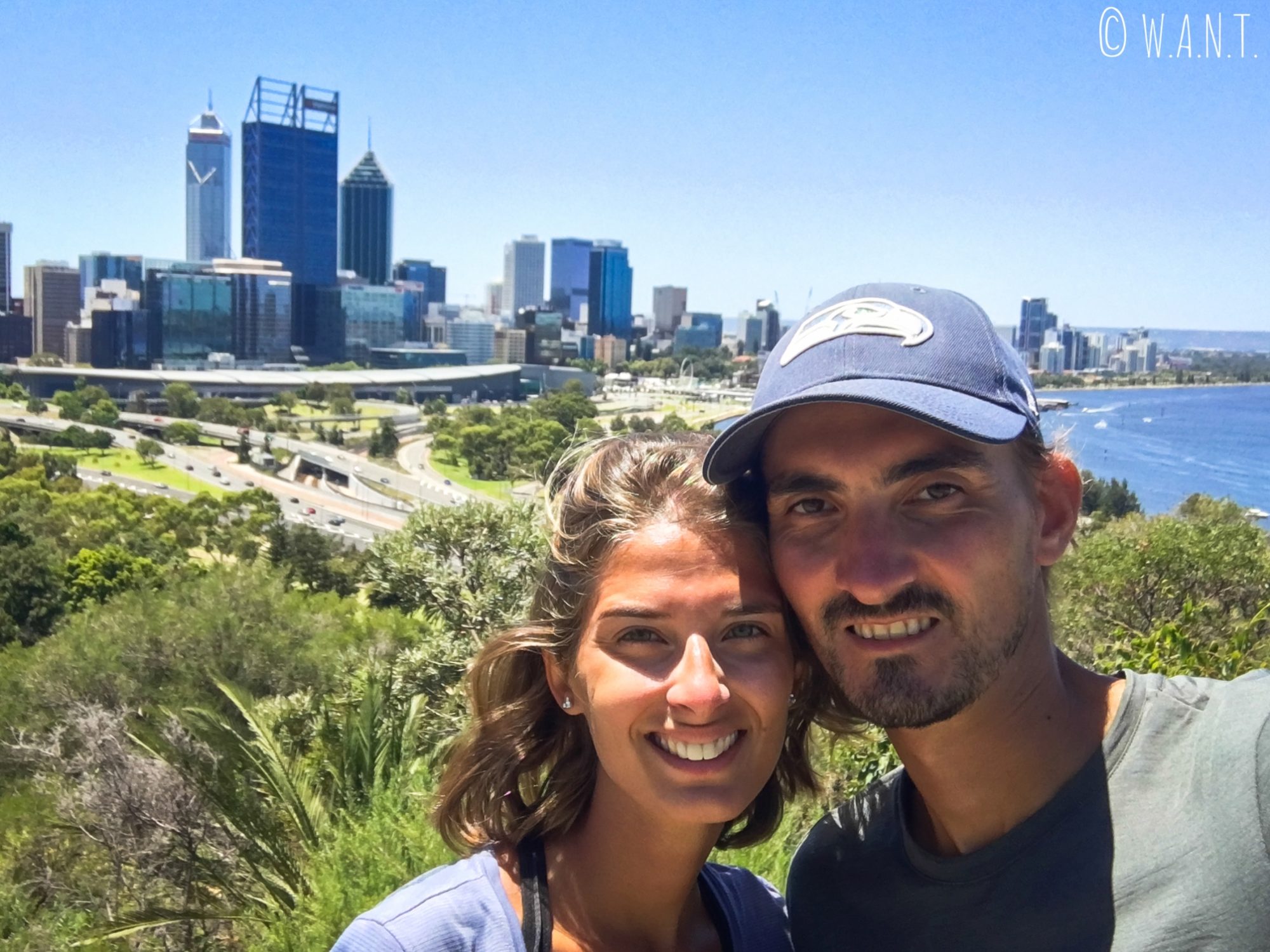 Selfie devant la skyline de Perth depuis les hauteurs de Kings Park