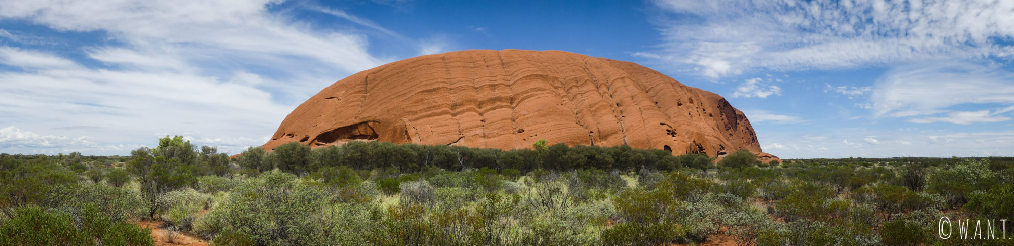 Panorama sur la randonnée Uluru Base Walk à Uluru-Ayers Rock