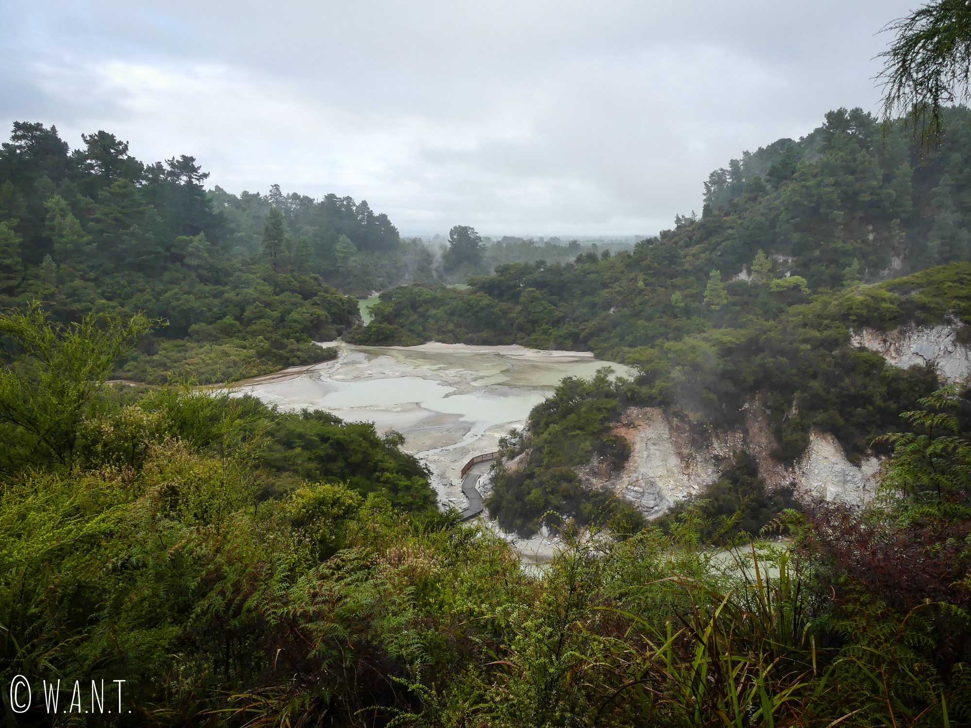 Le site de Wai-O-Tapu en Nouvelle-Zélande permet de découvrir des paysages tout à fait impressionnants